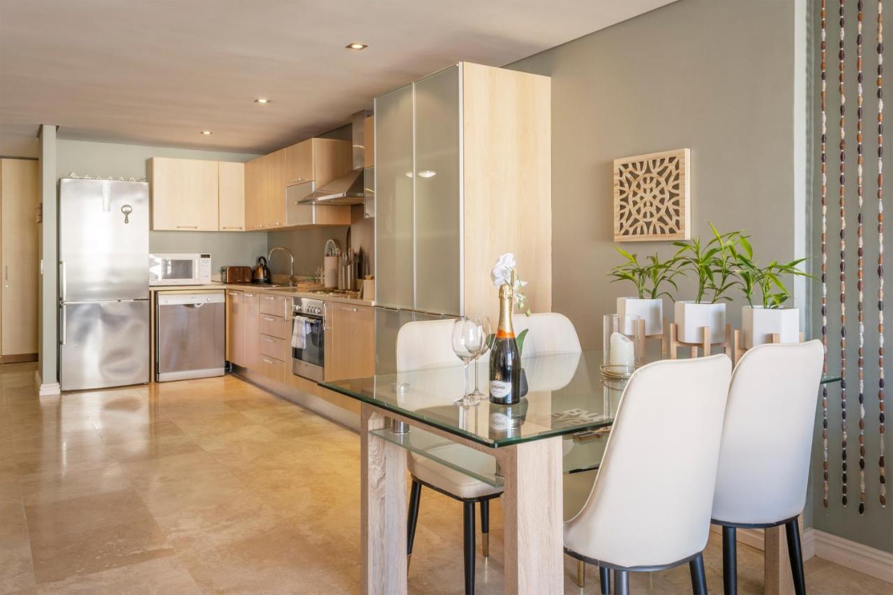 Apartment 9a Market Place Cape Town